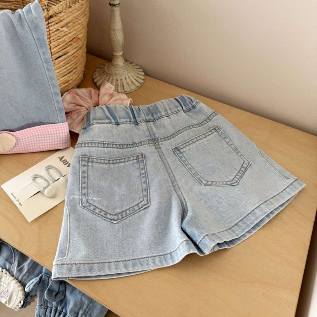 Children's Star Round Girls Pantalones cortos de mezclilla Nuevo estilo estilo estilo occidental, niños pequeños y medianos, pantalones de amor para bebés, pantalones calientes de todo fósforo de verano image 4