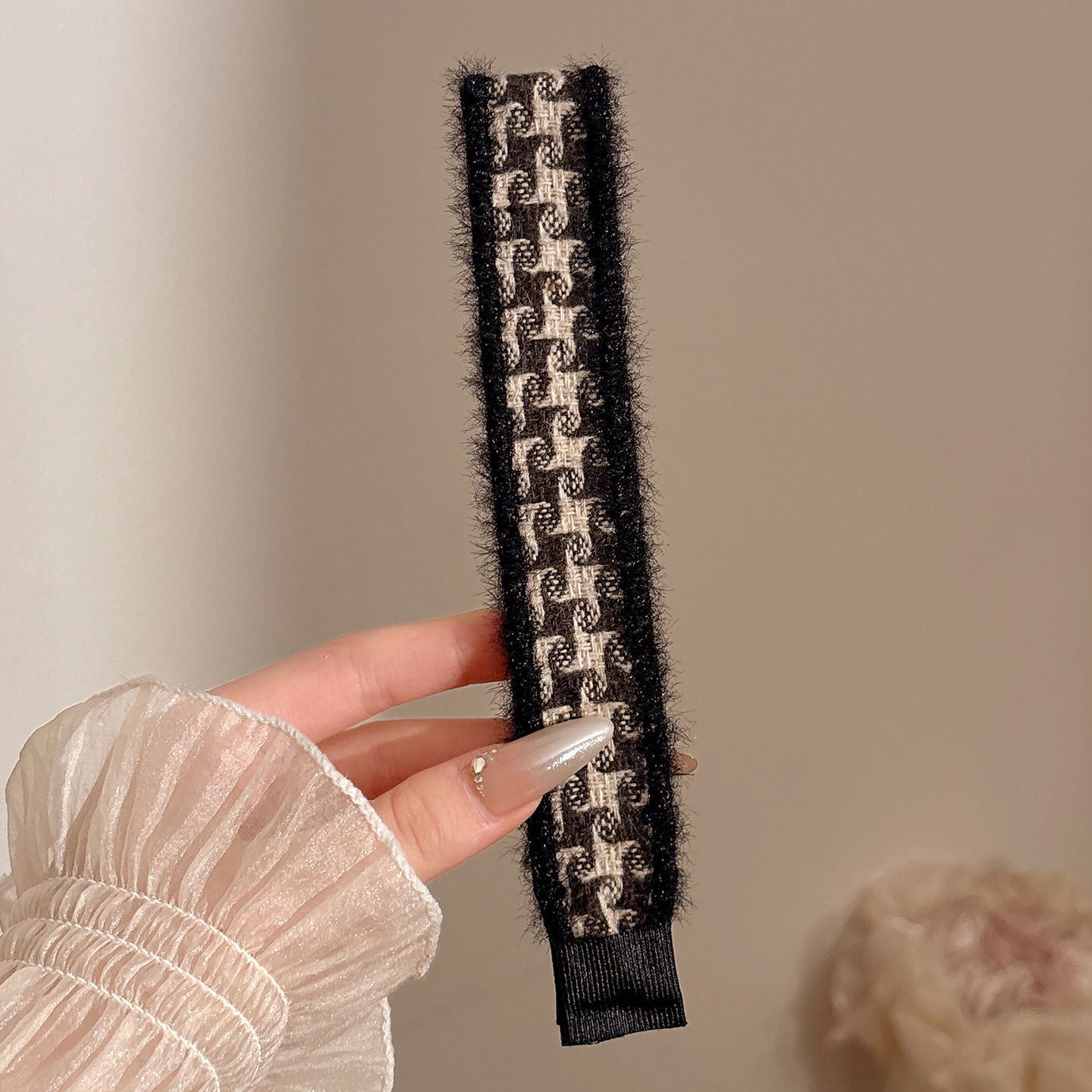 Retro bordado de punto velcro cinta de cabello 2025 nuevo niño acabado de cabello artefacto dulce pegatinas de frange al por mayor