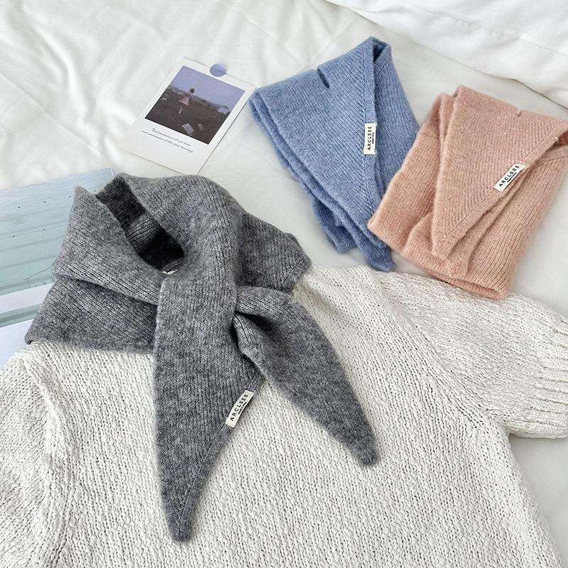 Bufandas de invierno femeninas de alta calidad estilo coreano de estilo universal protector de cuello bufandas de punto triangulares sólidas bufandas
