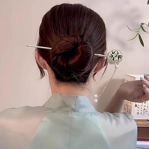 Modern Chinese style hairpin for women, ancient Chinese fashion Hanfu and qipao hair accessory, bun at the back of the head, wooden hairpin with a high-end feel, versatile hairpin headwear