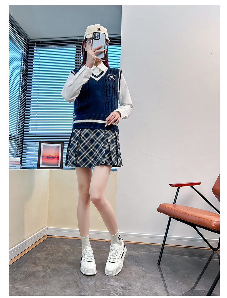 Petites chaussures blanches femme 2024 printemps nouvelle étudiante édition coréenne Instagram tendance polyvalente semelle épaisse chaussures de planche printemps et automne chaussures décontractées_voghion.com