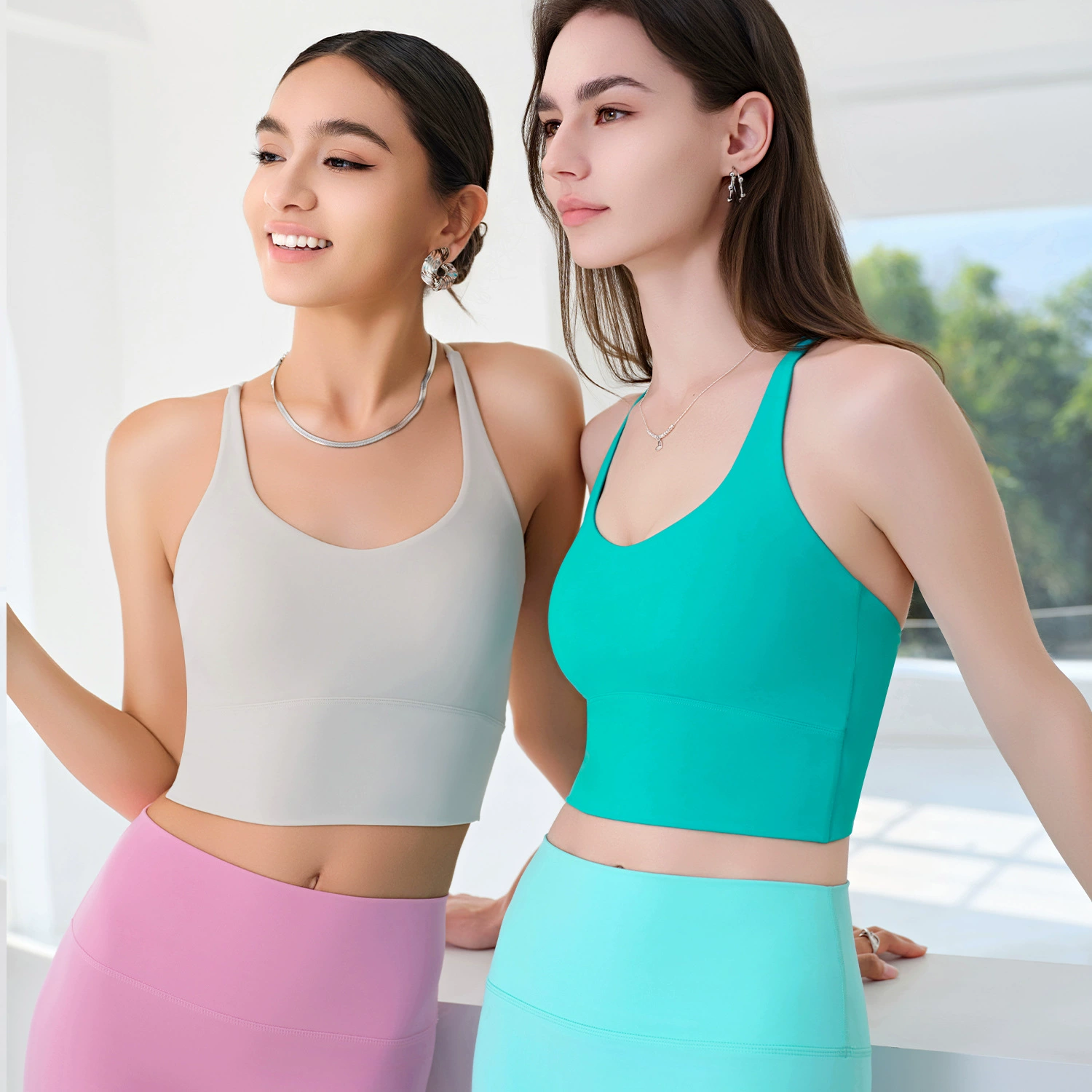 Sports top with cups, tank top, shockproof breast pads for gym, yoga clothing