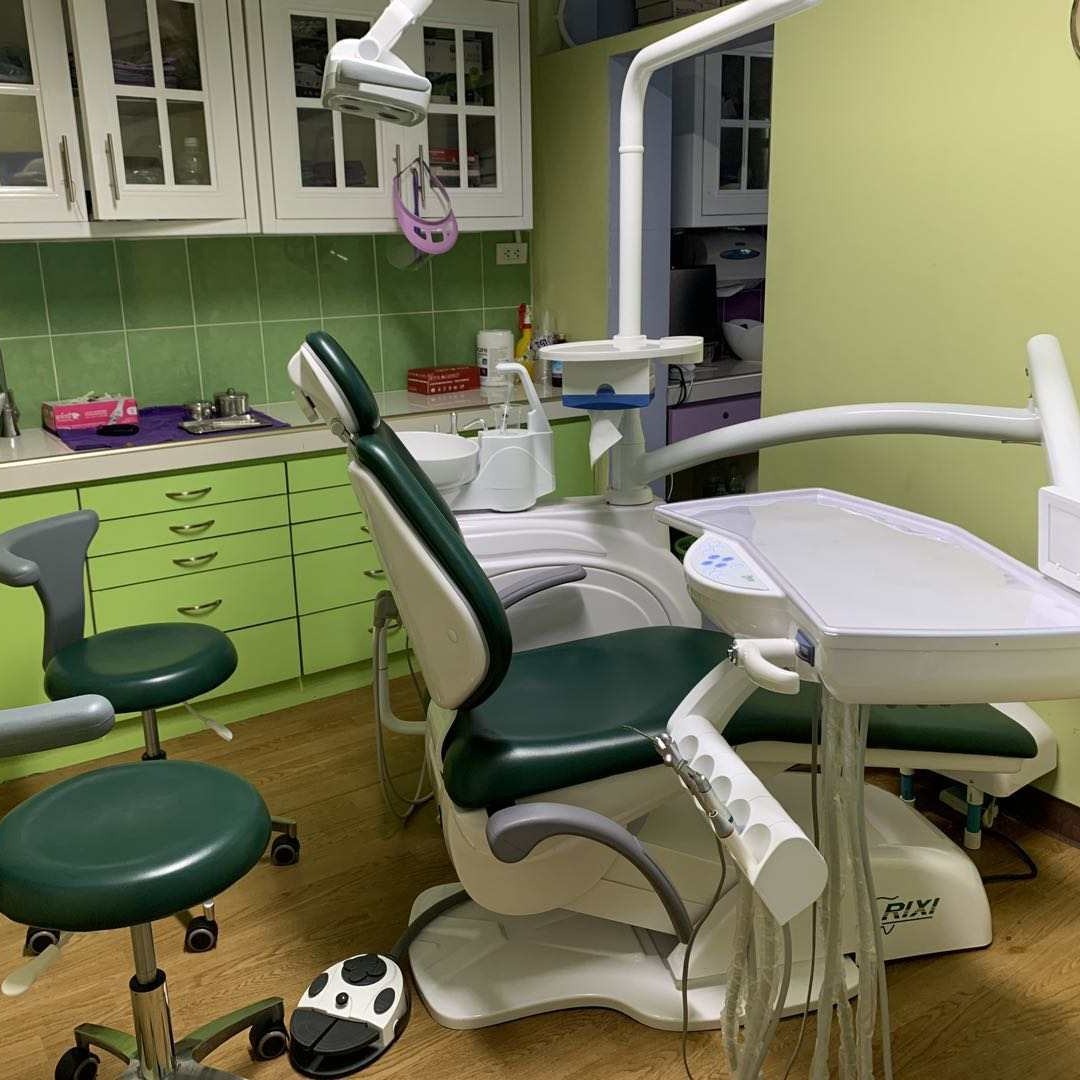 silla dental silla dental dentaria máquina de tratamiento integral dental mesa de tratamiento integral oral aparato de silla elevadora eléctrica dental