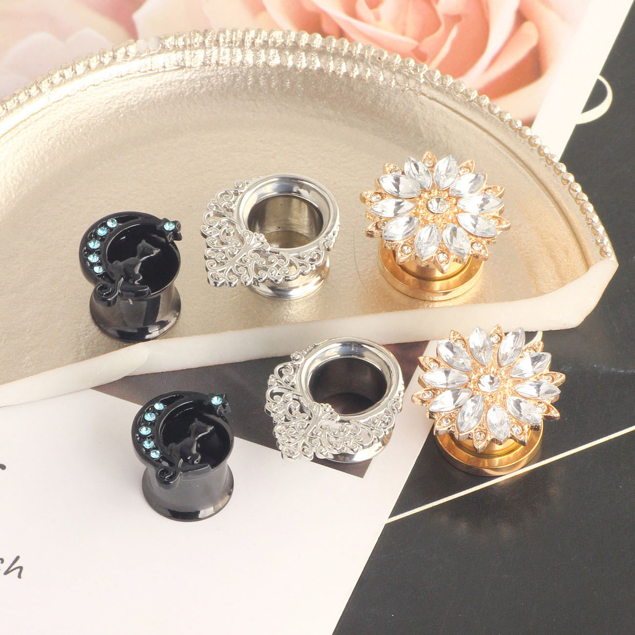 Pointed titanium steel lip stud product view