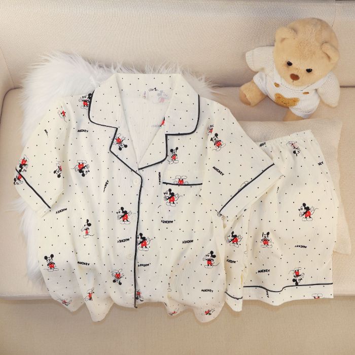 Pijamas de algodón nubes al por mayor transfronterizos de mujeres pantalones cortos de mangas cortas de verano nuevos cardigans con solapas de dibujos animados lindos cubiertas de ropa para el hogar