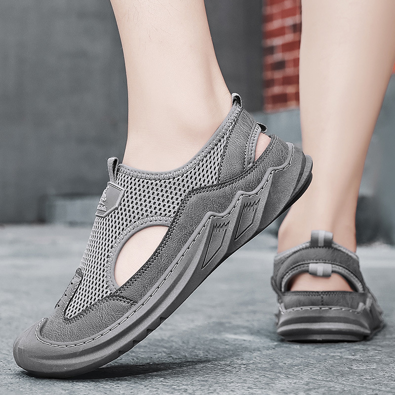 Sandalias para hombres 2024 verano nuevo respirado ocio de suela gruesa zapatos de moda zapatos deportivos antideslizantes de cabeza agujero