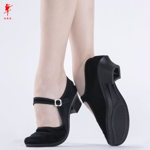 Red dance shoes ethnic folk dance Northeast Yangko velvet heel practice shoes modern square old Beijing cloth shoes dance shoes 1006