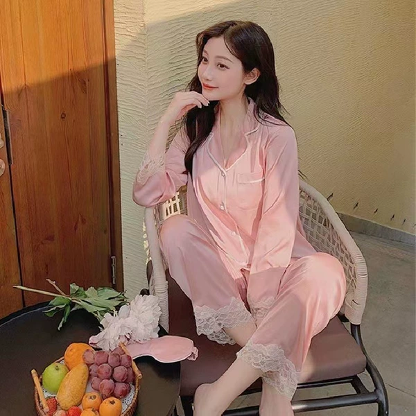 Long-sleeve, lace trousers