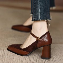 シングルシューズの女性2024年秋の新製品は、フランスの四角いハイヒールのレトロなメアリージェーン靴をつなぎ合わせた