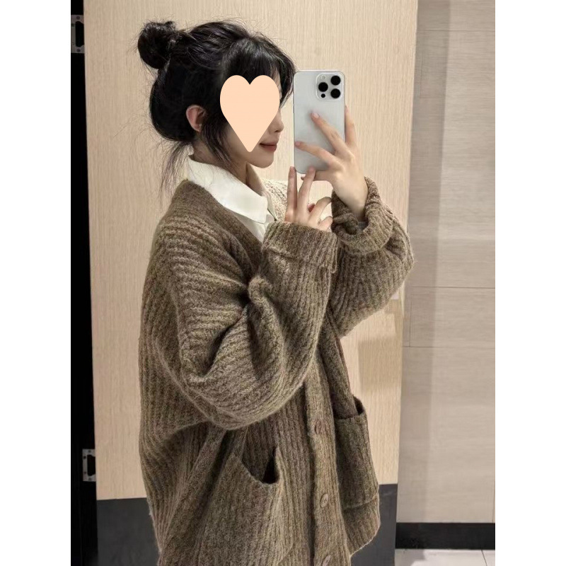 Two-piece/set Japanese sweet collar lazy style loose sweater knitted jacket for female student + long-sleeved white shirt
