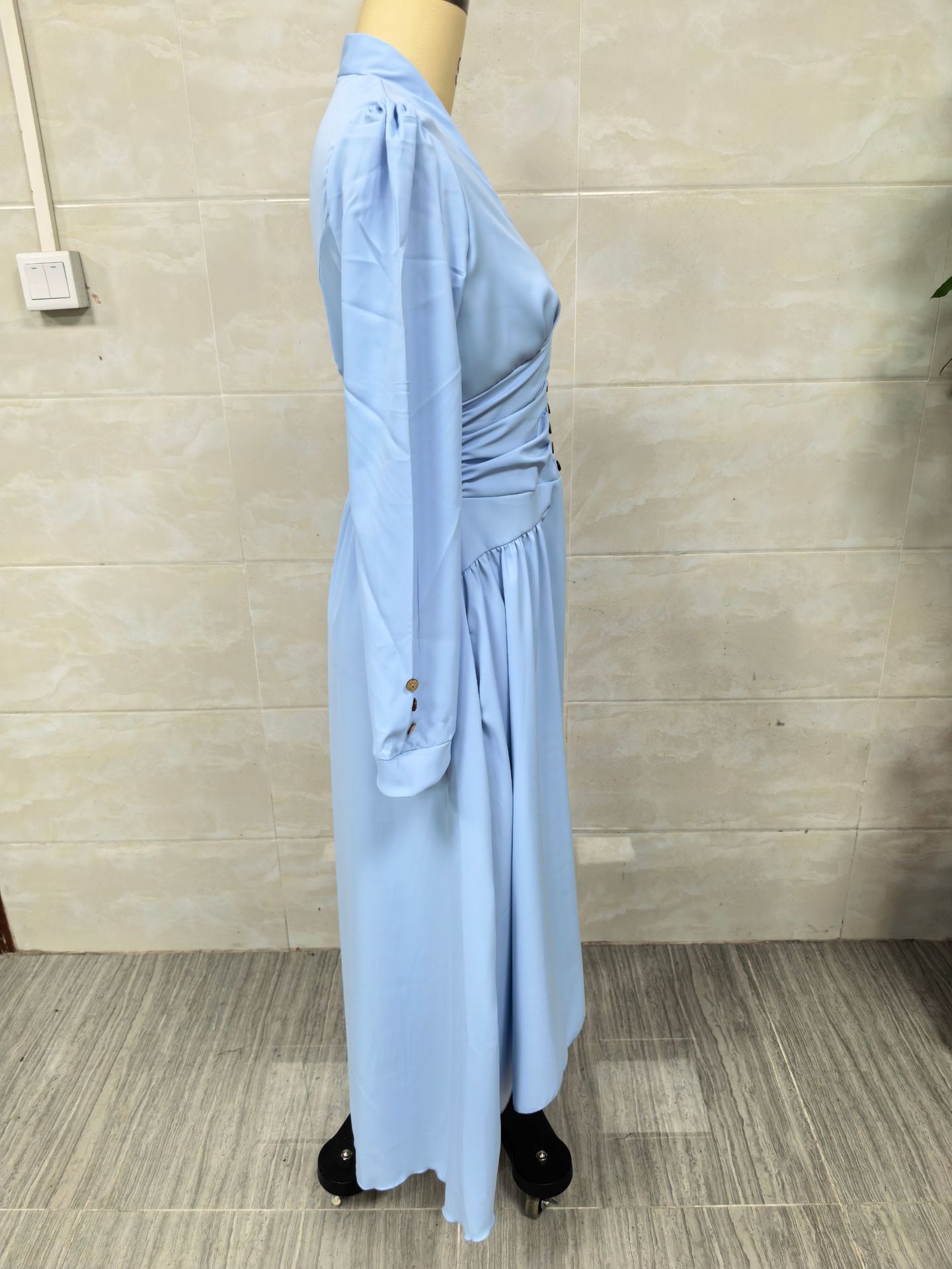 Elegant Waist Cinching V Neck Puff Sleeve Dress Full Skirt Women's Clothing_ecoleips.com