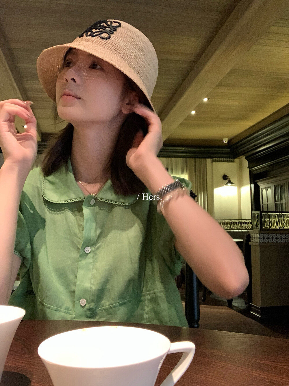 Áo sơ mi nữ tay phồng cổ bèo chất liệu ramie thoáng mát — màu trắng, xanh lá cây, màu mơ chi tiết 23