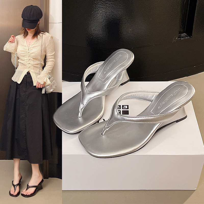 Fairy Toe Outer Wear French Flip-Flops Sandals Summer Shoe Clips Heightening Simple Wedge Sandals Shoes New Style