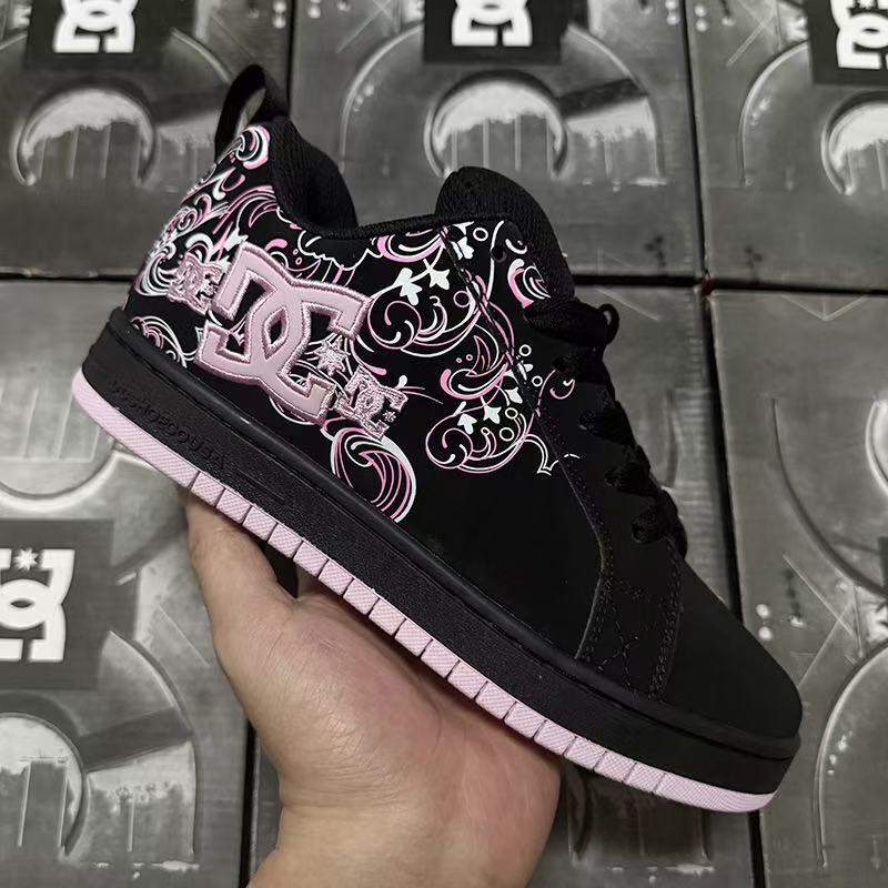 Putian Factory DC Shoes Skateboard Shoes Court Graffik Men's and Women's Daily Casual Sports Skateboard Shoes Putian Factory DC Shoes Skateboard Shoes Court Graffik Men's and Women's Daily Casual Sports Skateboard Shoes