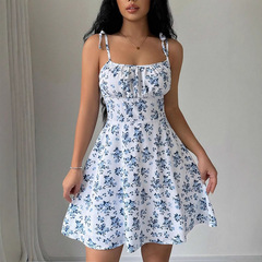 2025 新しい夏の国境を越えたヨーロッパとアメリカの服人気の花柄サスペンダーショートドレススクエアネック優しいスタイルのショートスカート