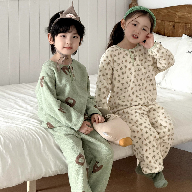 Children's Winter Home Clothes for Boys and Girls, Snow Woolen Winter Warm Medium and Large Kidsren's Thickeneded Suits, Baby Winter Pajamas