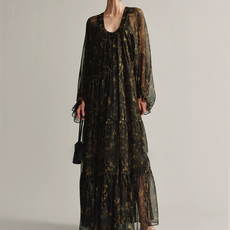 Dm Oriental Quiet Luxury • Wall-Mounted Shimmering Silk Lantern Sleeve Flowing Long Dress 2026 Summer New Collection Dm Oriental Quiet Luxury • Wall-Mounted Shimmering Silk Lantern Sleeve Flowing Long Dress 2026 Summer New Collection