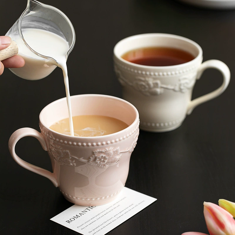 Ceramic Retro Relief Coffee Cup, 300–400 ml, Strawberry Embossed Design