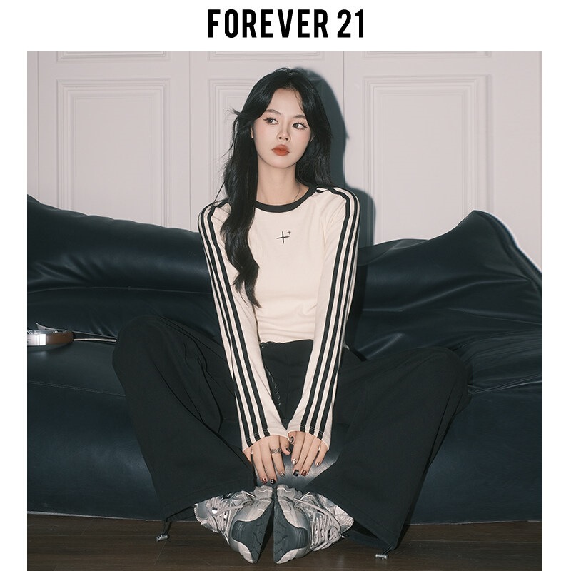 Forever 21 American-Style White Striped Regular Shoulder T-Shirt for Women, Autumn and Winter Slim-Fit Casual Base Layer Top Forever 21 American-Style White Striped Regular Shoulder T-Shirt for Women, Autumn and Winter Slim-Fit Casual Base Layer Top