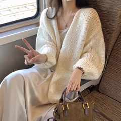 白色灯笼袖针织开衫女秋冬季设计感宽松慵懒风中长款粗针毛衣外套
