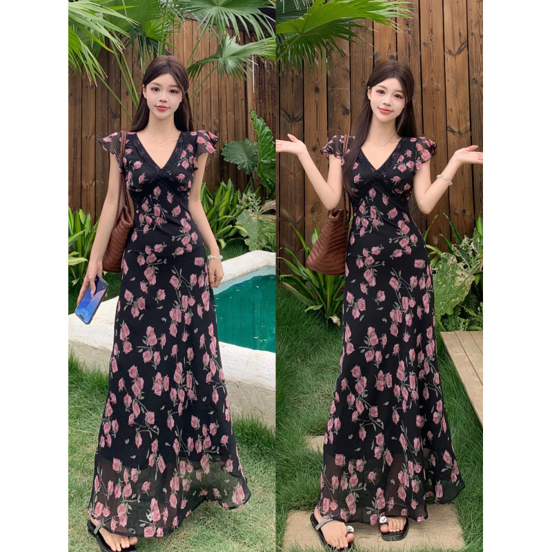 Rose Floral Hong Kong Style Retro Floral V-Neck Dress for Women 2026 Summer Elegant Slim Fit Hip-Hugging Long Dress