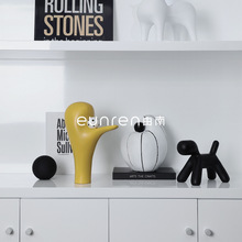 现代北欧轻奢树脂生命之树手势摆件家居电视柜酒店会所民宿装饰品