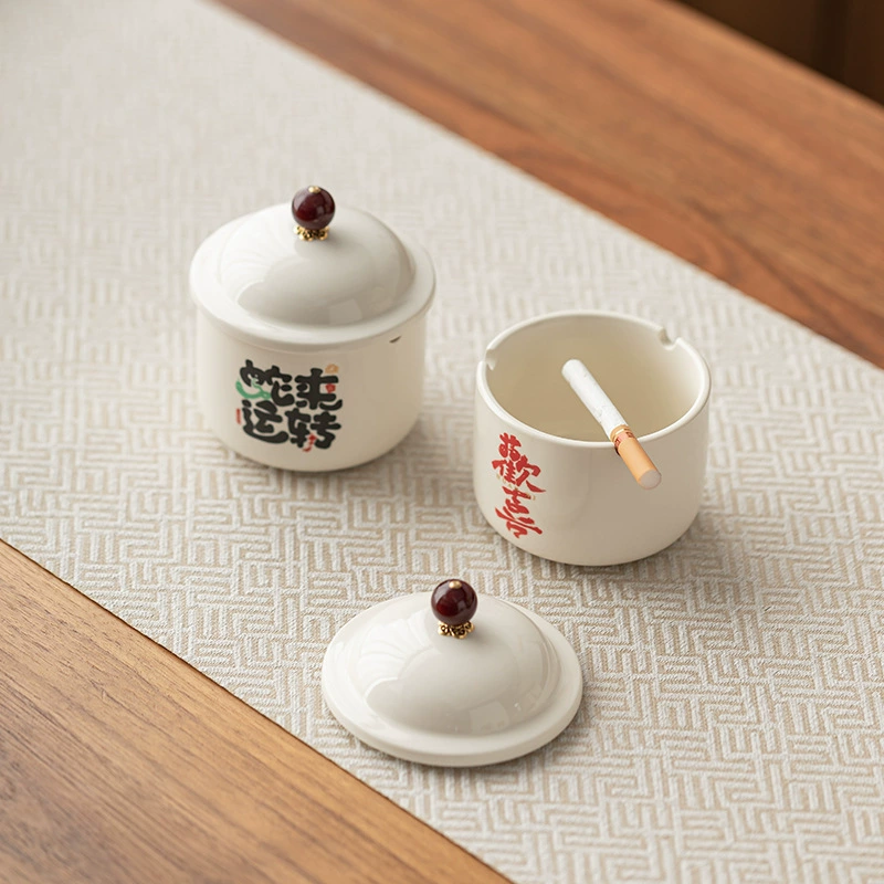 Ceramic lidded ashtray, anti‑ash desktop ashcan, engraved designs, compact 0.03 kg