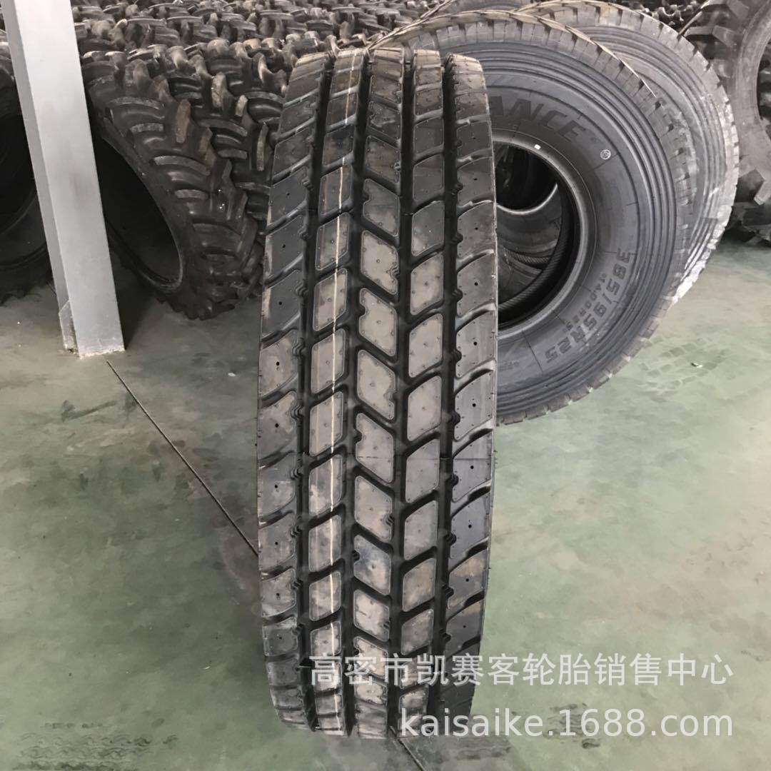 矿山运输车机场牵引拖车轮胎14.00R25 1400R25 GLR09钢丝胎工程