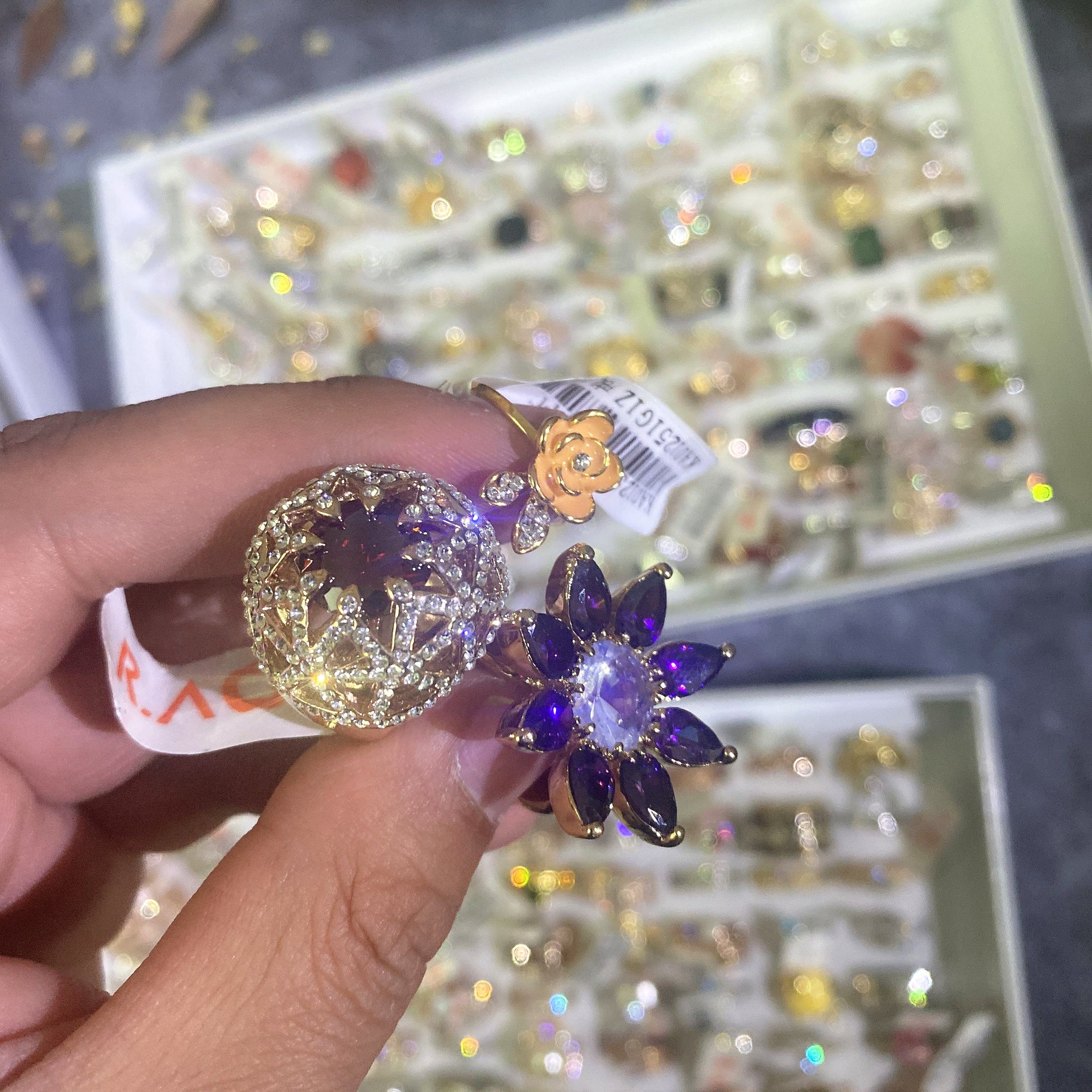 Luxurious Full Diamond Electroplated Gold Ring For Women Flower_voghion.com
