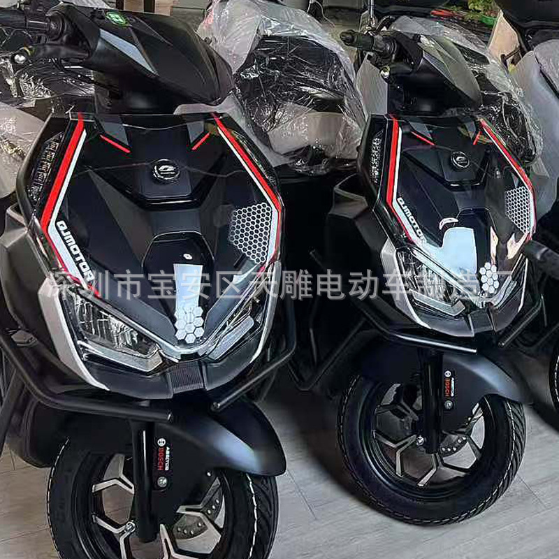 Qianjiang marca Hong150RS refrigerado por agua doble cilindro ABS nuevo pedal motor de ahorro de combustible nacional cuatro inyección eléctrica puede ser la marca