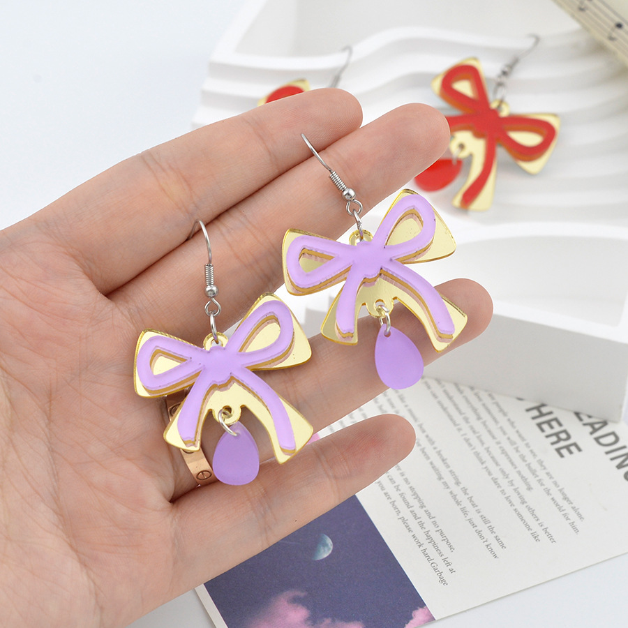 Trend earrings with bow