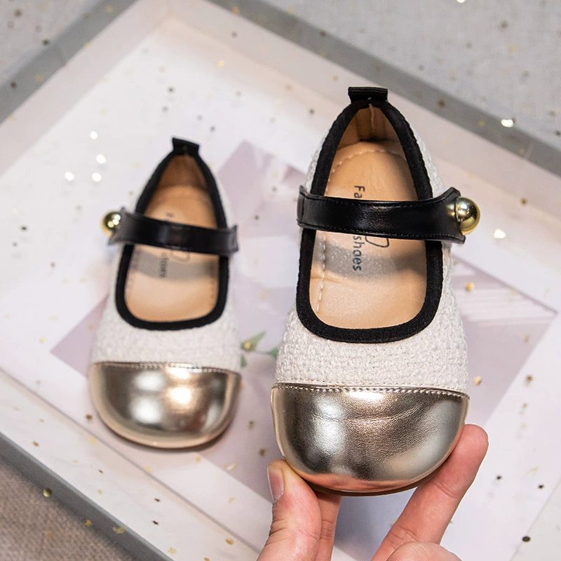 2025 новые модные маленькие кожаные туфли для девочек весной и осенью новые маленькие ароматные кроссовки принцессы детские простые модные детские туфли
