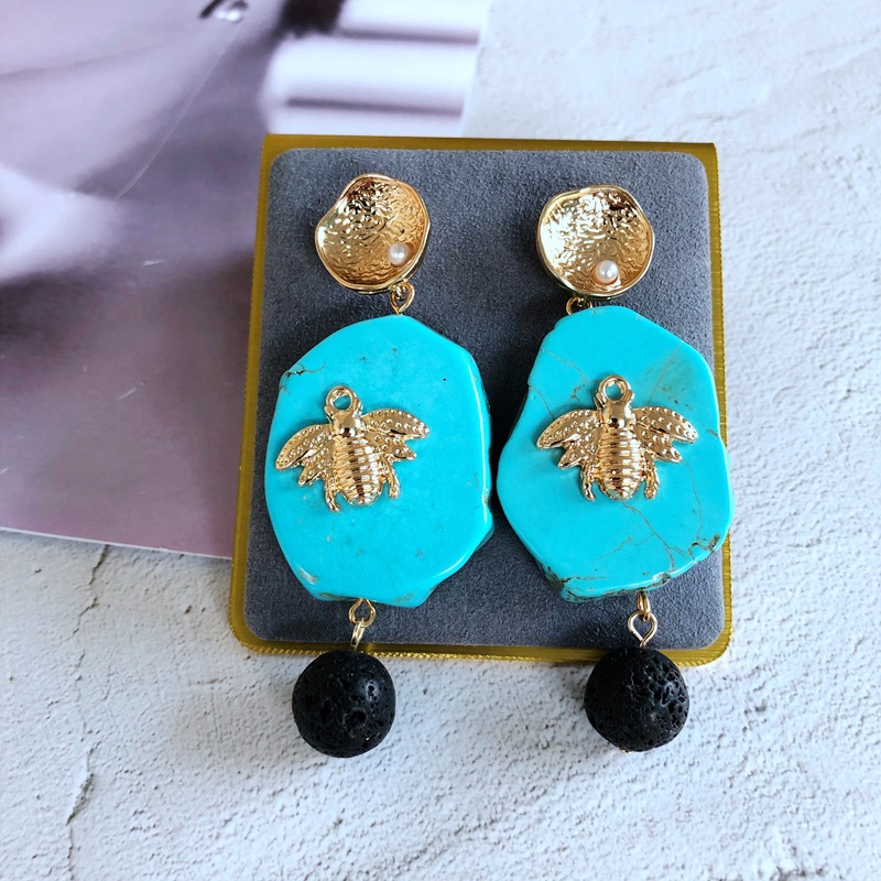 Vente En Gros Bijoux Style Ethnique Perles De Verre Turquoise Boucles D&#39;oreilles En Forme D&#39;insecte Nihaojewelry display picture 3