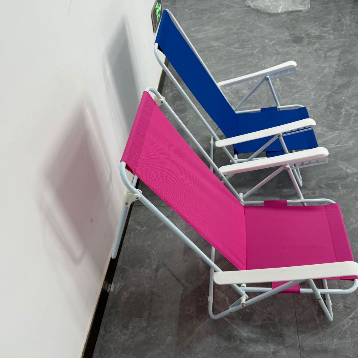 Silla plegable portátil para camping, silla de playa con respaldo y estructura de acero