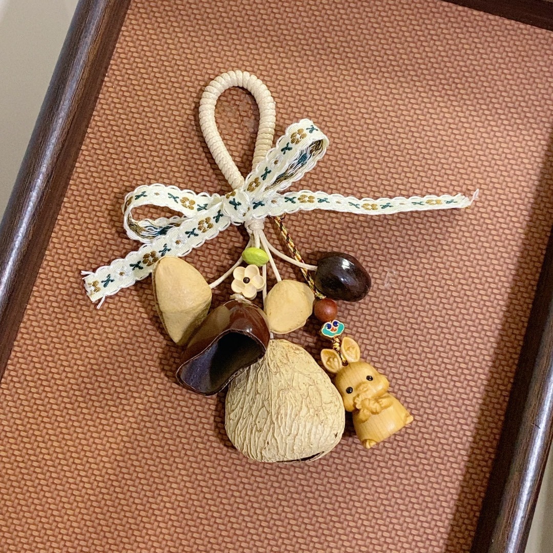 天然果壳兔子挂件手工编织果壳风铃钥匙扣复古包挂车载挂饰