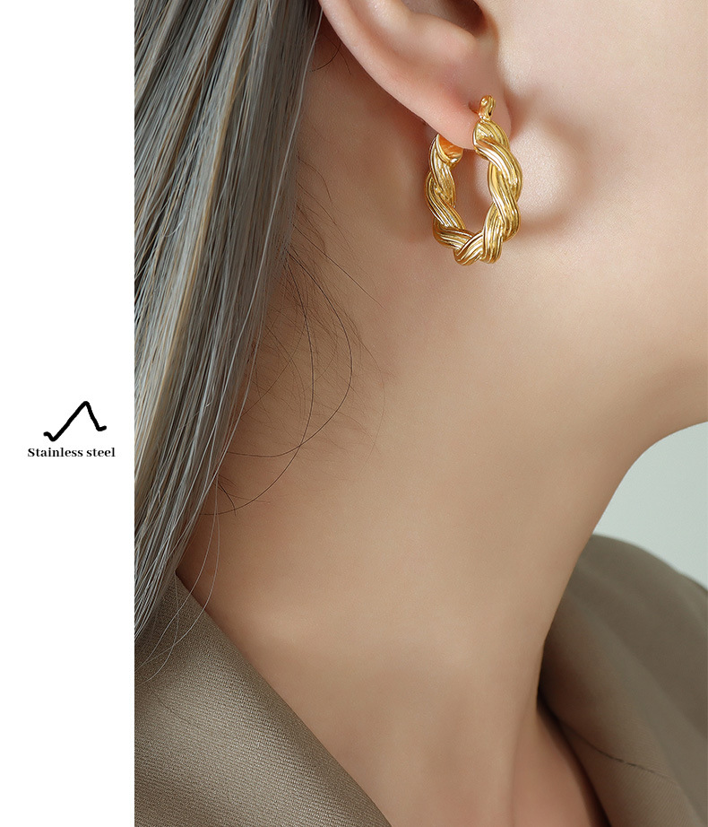 Retro Twist Titanium Steel Plating Earrings 1 Pair