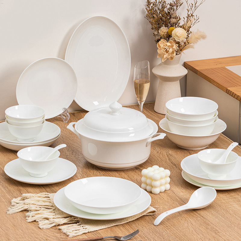 Pure white underglaze ceramic tableware for home use, ceramic bowls, white bowl and plate set, dinner plates, bowls and plates with underglaze painting craftsmanship Pure white underglaze ceramic tableware for home use, ceramic bowls, white bowl and plate set, dinner plates, bowls and plates with underglaze painting craftsmanship
