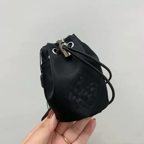 Wholesale 2022 New Drawstring Bucket Bag Accessories Bag Women's Trendy Change Keychain Bag mini Shoulder Crossbody Bag