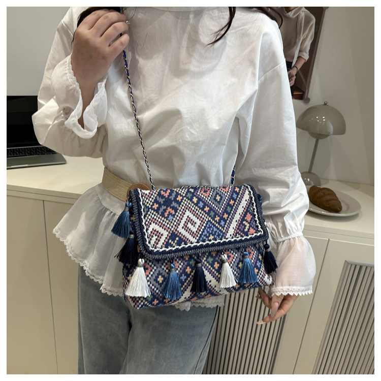 336g Weight Flip Cover Closure Type Single Shoulder Strap Strap Type Shoulder Bag Bags Type Casual, Holiday Occasion Cloth Material Geometric Pattern All Seasons Season Women's Gender Elegant, Ethnic Style Style Square Shape Women's Cloth Geometric Elegant Ethnic Style Square Flip Cover Shoulder Bag 31