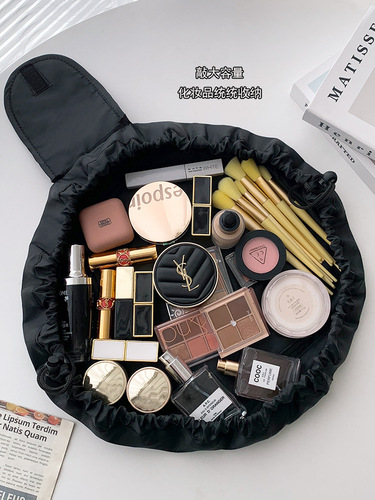 Portable makeup bag with a sense of luxury for women, travel-proof and waterproof storage, large capacity, super hot 2024 new small washroom items box and bag