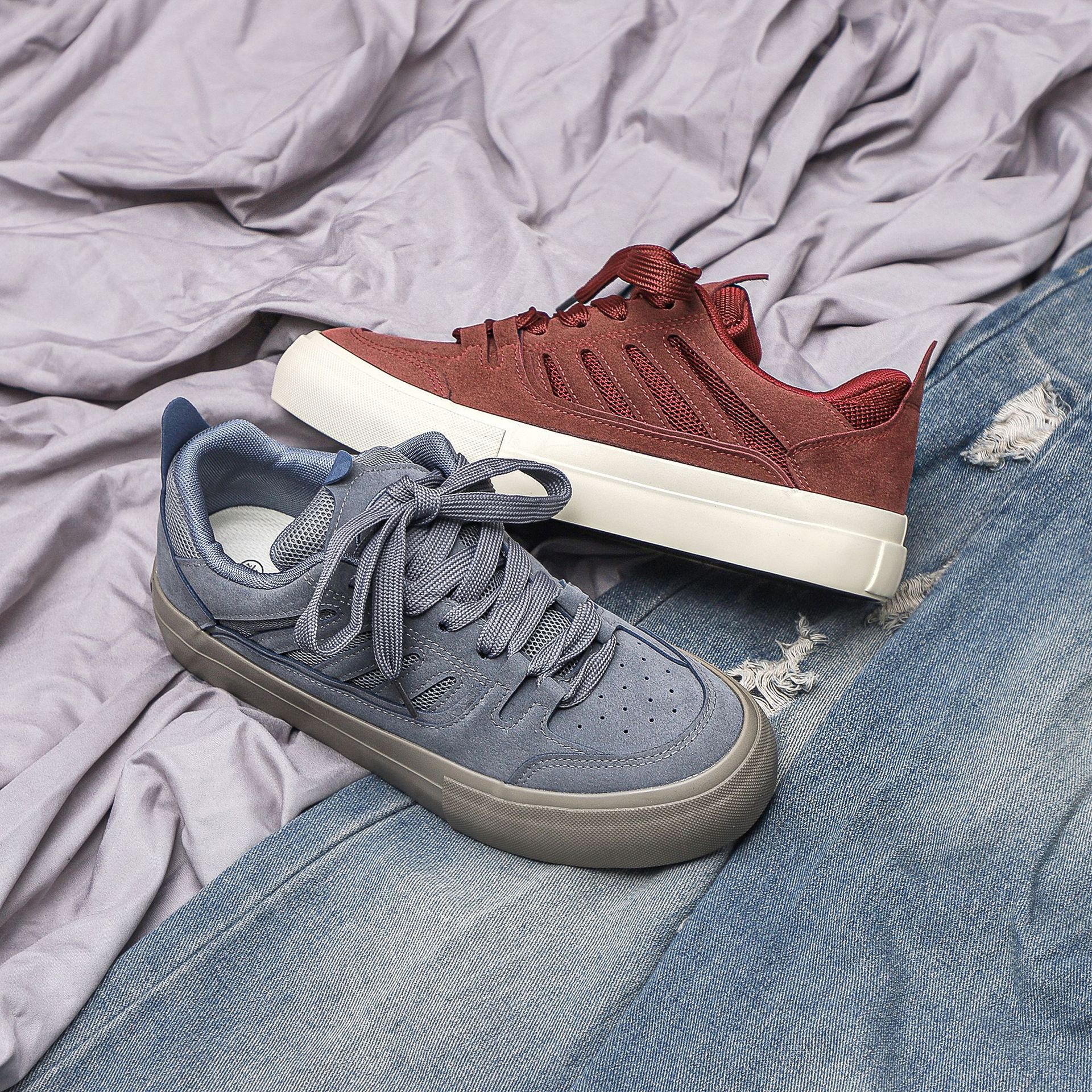 Zapatos rojos para hombres, zapatos de skate de moda, 2025 primavera nuevos zapatos de lona para hombres adolescentes, zapatos de moda universal ulzzang