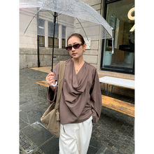 万为 新中式设计感上衣女2025秋新款一片式荡领绑带长袖衬衫P3810