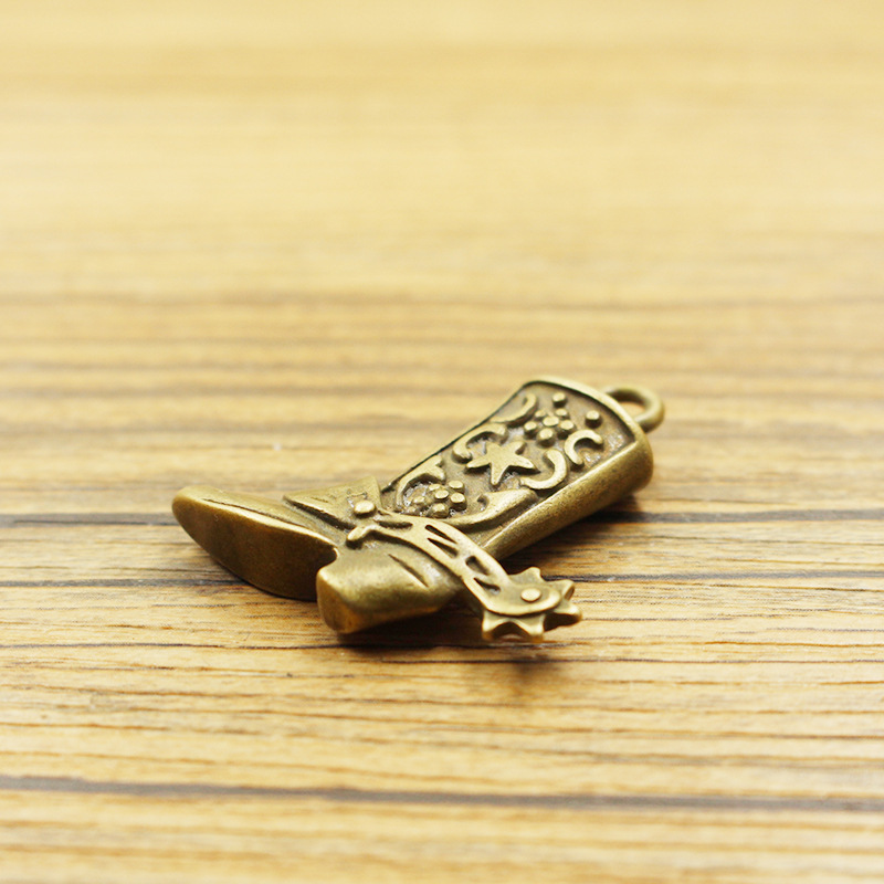 Retro distressed brass Western cowboy boots pendant bag pendant personalized trendy creative keychain pendant
