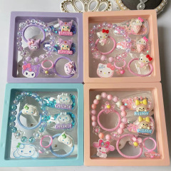 子供の漫画のペンダントのブレスレットのアクセサリーの箱の女の子のビーズのブレスレットのアクセサリーのヘアピンのひものプレゼントの箱の女の子の百合