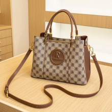 �ٰ؃��p�ݸ�yӡ�����ذ�Ů�߼��д������μ�б����ٴ�ͨ�ڰ�