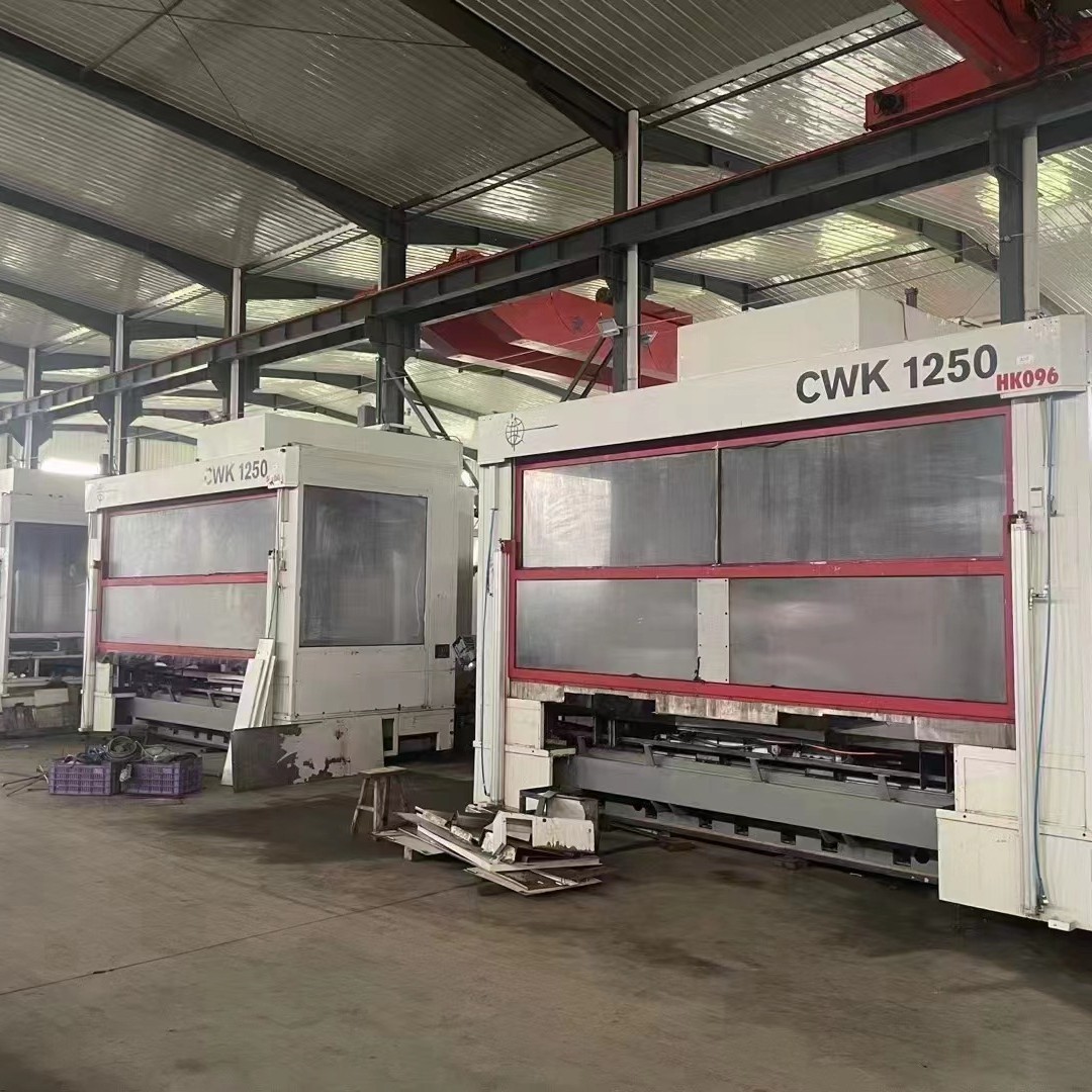 转让二手海克特CWK1250卧式加工中心60把刀库四轴联动