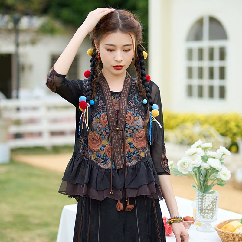 2025 Весна/Лето Новый Этнический Стиль Женский Жилет с Тяжелой Вышивкой Цветочный Короткий Кардиган с Рюшами.
