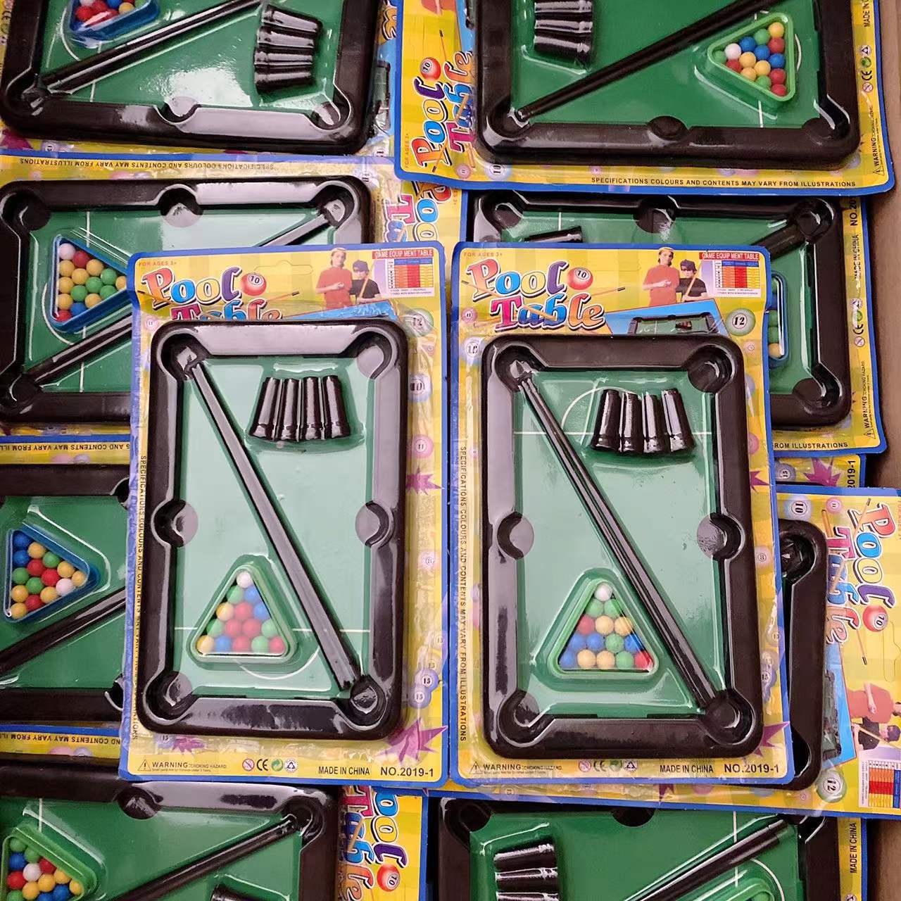 Juguetes para niños playa Tarjeta de succión juguete pistola juego casa juguete pintura juguetes 2 yuanes grandes almacenes al por mayor