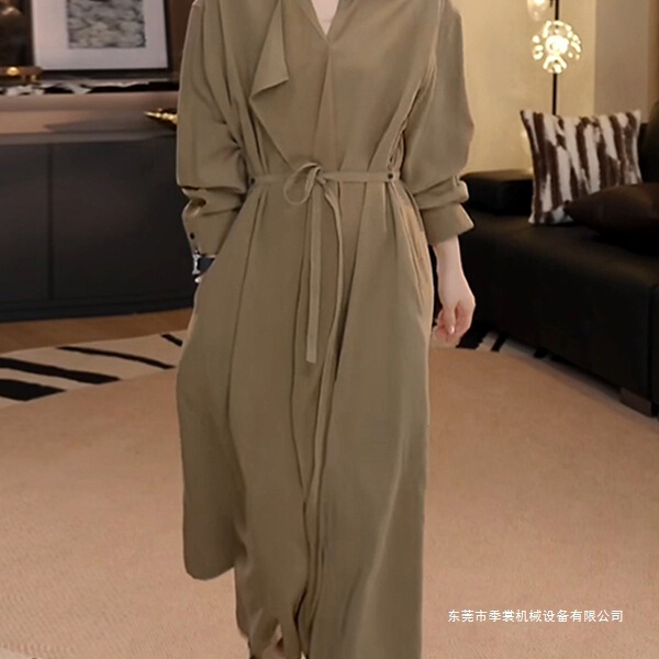 法式赫本风优雅减龄长袖连衣裙秋季新款收腰显瘦系带POLO领中长裙|undefined