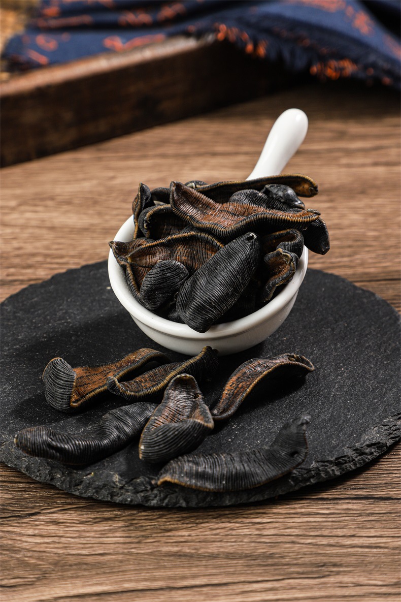 Dried Leech Shui Zhi 水蛭 Whole Dried Aquatic Medicinal Herb Traditional TCM Ingredient 500g key features